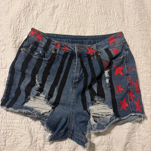 Harley Quinn birds of prey cut off denim shorts size 3 - Picture 1 of 5